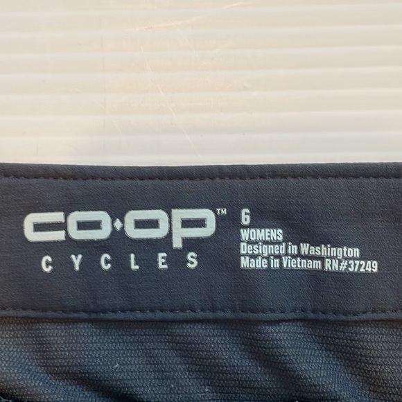 REI CO-OP Cycling Shorts (6) - Picture 9 of 10